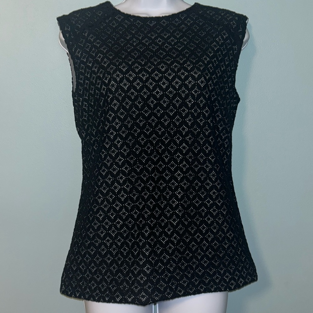 Ann Taylor Black Geometric Lace Sleeveless Top, size Small